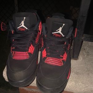 Red thunders 4s